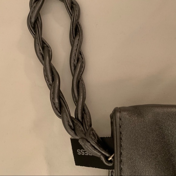 Express NWT Silver Wristlet - Picture 7 of 9